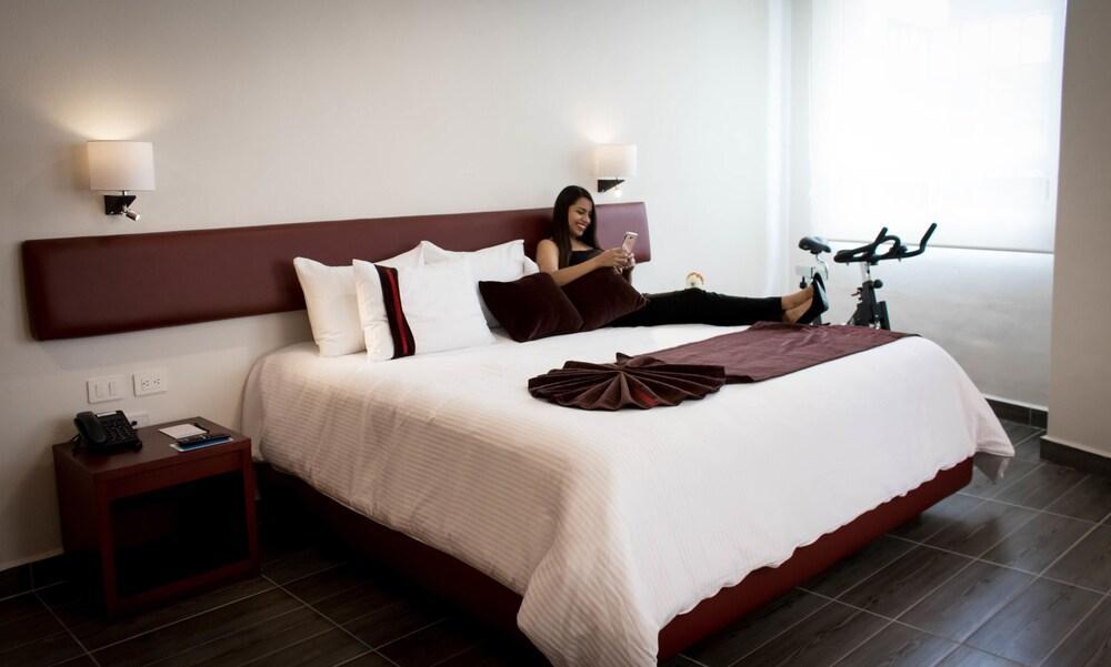 Mision Puebla Angelopolis Hotel Buitenkant foto